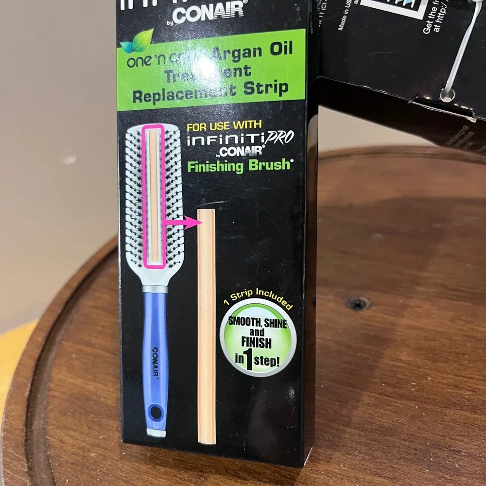 Conair InfinitiPro Finishing Brush Argan Oil Treatment Strip Purple 85870 NEW